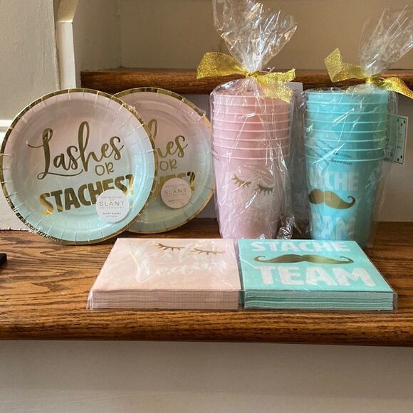 𝅺NWT Gender Reveal Baby Shower Bundle - Picture 5 of 11